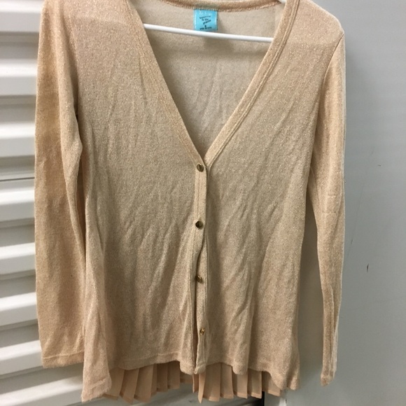 Gold button up - Picture 2 of 2